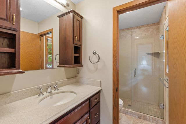 1975 Long Lake Road, New Brighton, MN 55112