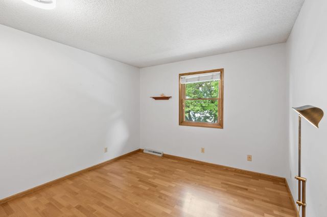1975 Long Lake Road, New Brighton, MN 55112