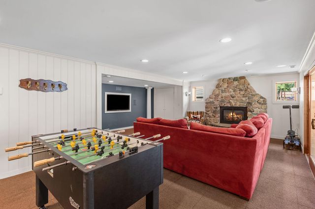 1975 Long Lake Road, New Brighton, MN 55112