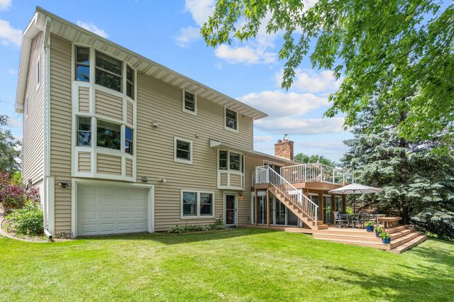 1975 Long Lake Road, New Brighton, MN 55112
