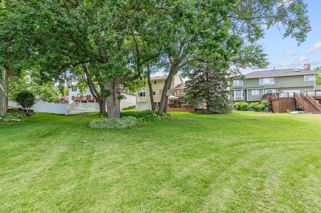 1975 Long Lake Road, New Brighton, MN 55112