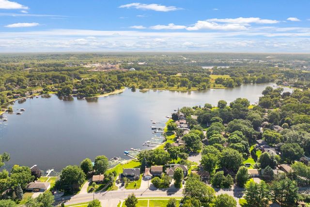 1975 Long Lake Road, New Brighton, MN 55112