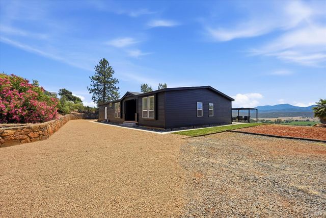 20011 Honey Hill Dr, Hidden Valley Lake, CA 95467