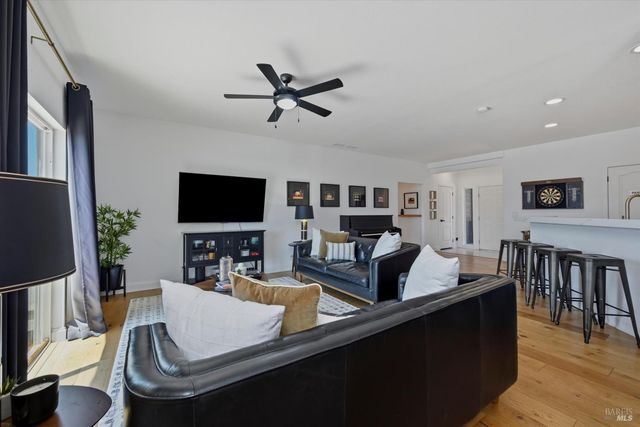 20011 Honey Hill Dr, Hidden Valley Lake, CA 95467