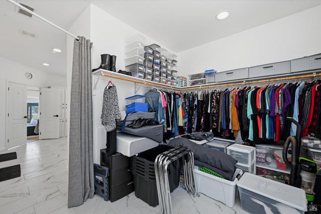 20011 Honey Hill Dr, Hidden Valley Lake, CA 95467