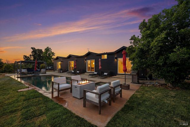 20011 Honey Hill Dr, Hidden Valley Lake, CA 95467