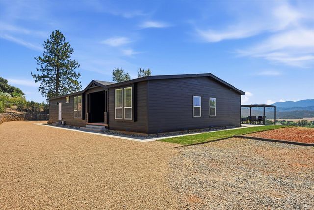 20011 Honey Hill Dr, Hidden Valley Lake, CA 95467