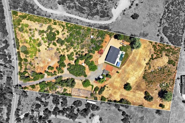 20011 Honey Hill Dr, Hidden Valley Lake, CA 95467