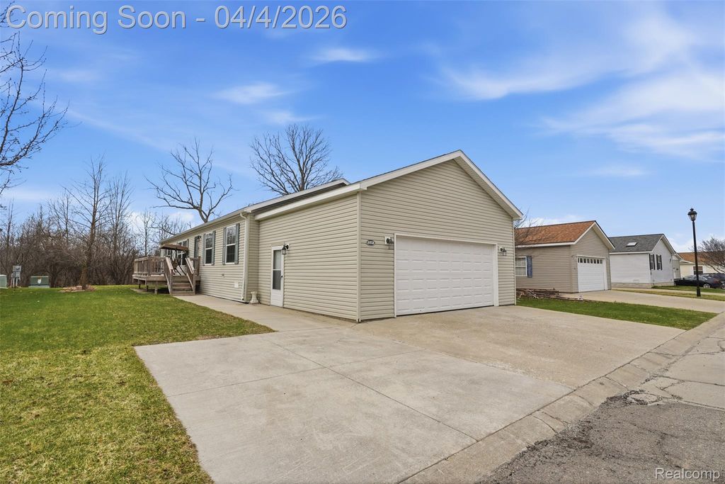 16208 Derby Circle, Holly Township, MI 48442