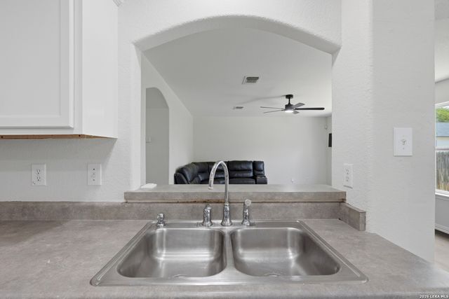 255 Hallie Cove, San Antonio, TX 78227