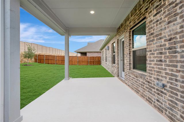 152 Summer Rain Way, Newark, TX 76071