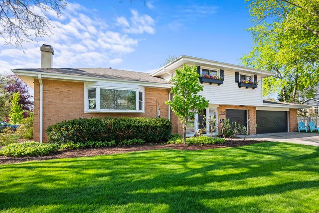 527 CUMNOR Court, Deerfield, IL 60015