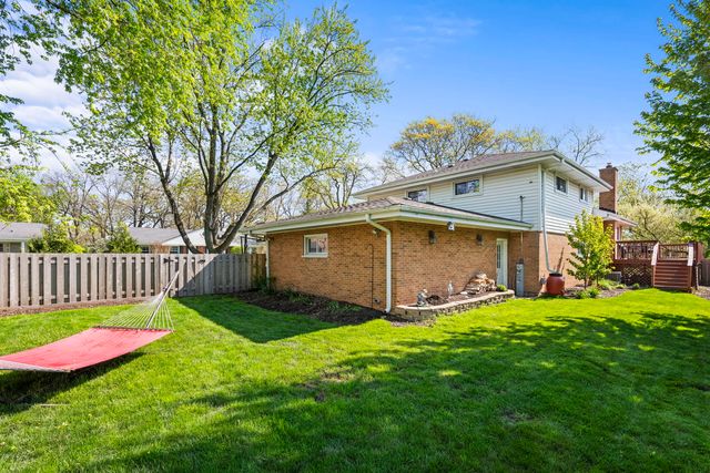 527 CUMNOR Court, Deerfield, IL 60015