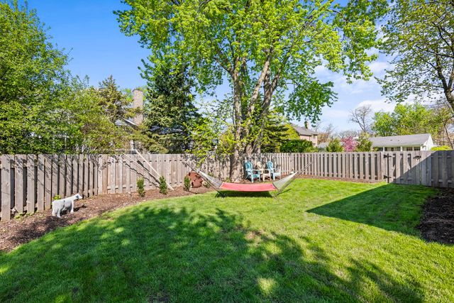 527 CUMNOR Court, Deerfield, IL 60015
