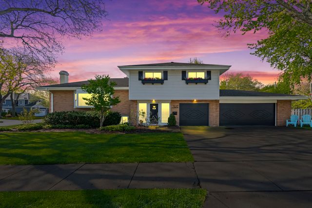 527 CUMNOR Court, Deerfield, IL 60015