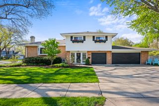 527 CUMNOR Court, Deerfield, IL 60015