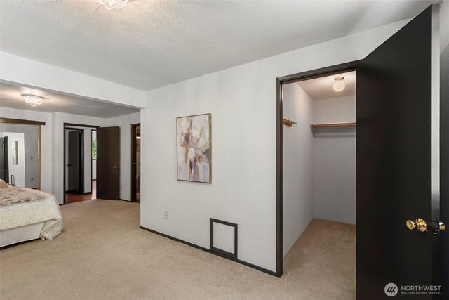 14203 Thomas Drive NW, Silverdale, WA 98383