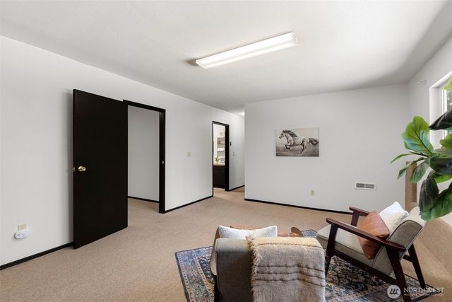 14203 Thomas Drive NW, Silverdale, WA 98383