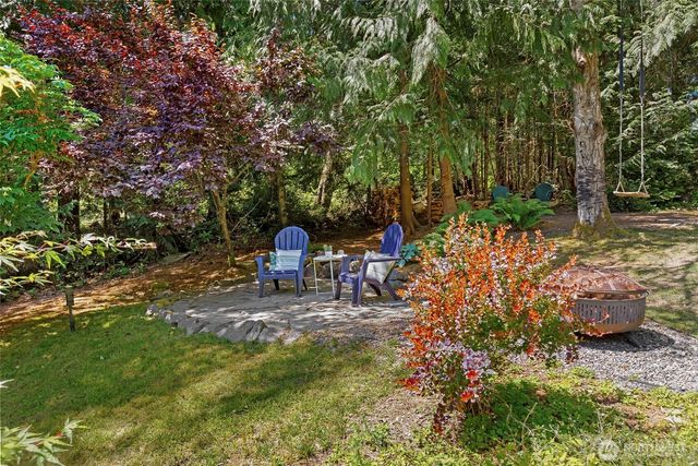 14203 Thomas Drive NW, Silverdale, WA 98383