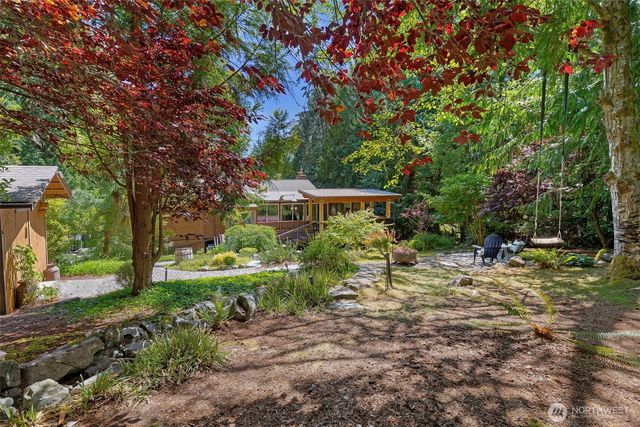 14203 Thomas Drive NW, Silverdale, WA 98383