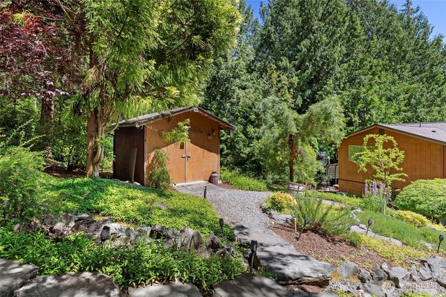 14203 Thomas Drive NW, Silverdale, WA 98383