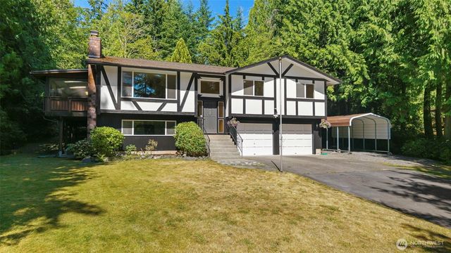 14203 Thomas Drive NW, Silverdale, WA 98383