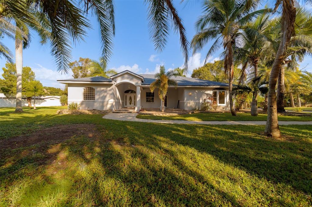 10933 54TH AVENUE N, St Petersburg, FL 33708