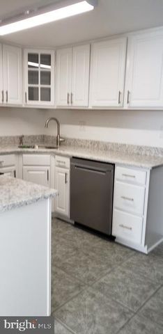 313 BARTON RUN BLVD, Marlton, NJ 08053