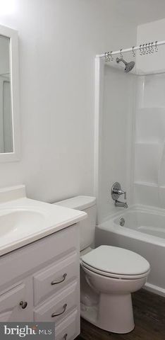 313 BARTON RUN BLVD, Marlton, NJ 08053