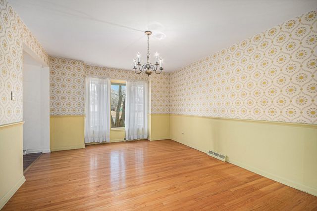 1421 Berry Lane, Flossmoor, IL 60422