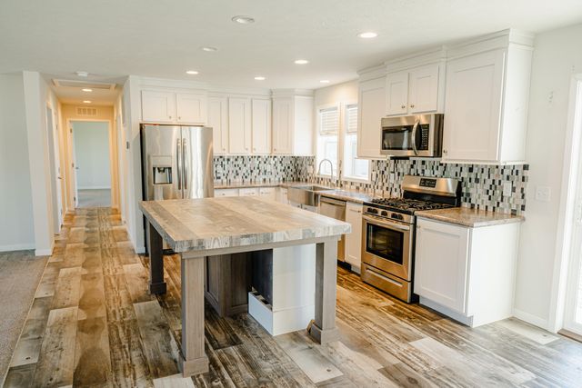 712 Peach Lane, Fremont, MI 49412