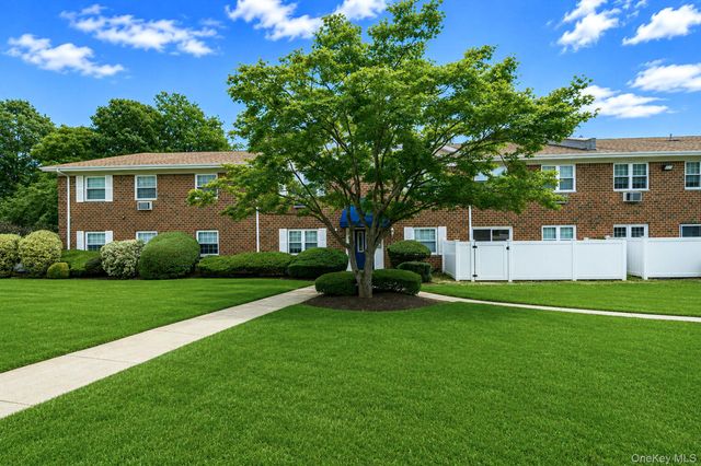 460 Old Town Road 3G, Port Jefferson, NY 11776