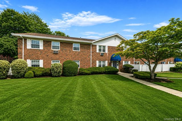 460 Old Town Road 3G, Port Jefferson, NY 11776