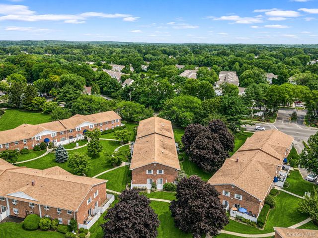 460 Old Town Road 3G, Port Jefferson, NY 11776