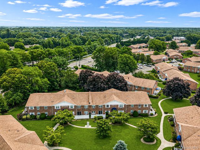 460 Old Town Road 3G, Port Jefferson, NY 11776