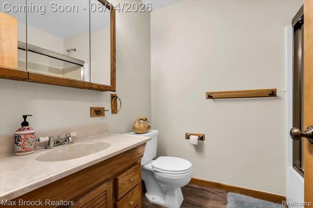 1753 Weymouth Street, West Bloomfield, MI 48324