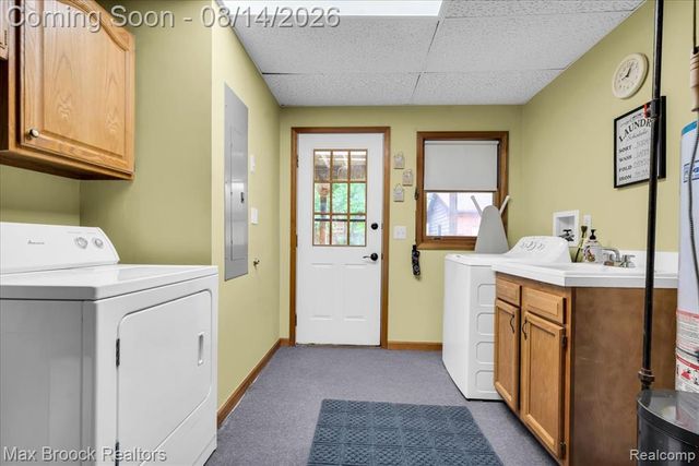 1753 Weymouth Street, West Bloomfield, MI 48324