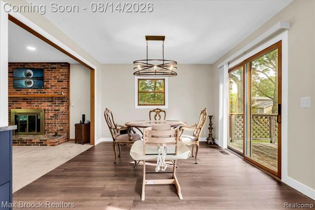 1753 Weymouth Street, West Bloomfield, MI 48324