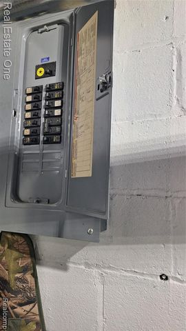 15094 Strathmoor Street, Detroit, MI 48227