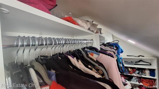 15094 Strathmoor Street, Detroit, MI 48227