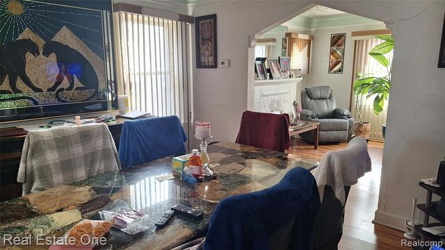 15094 Strathmoor Street, Detroit, MI 48227