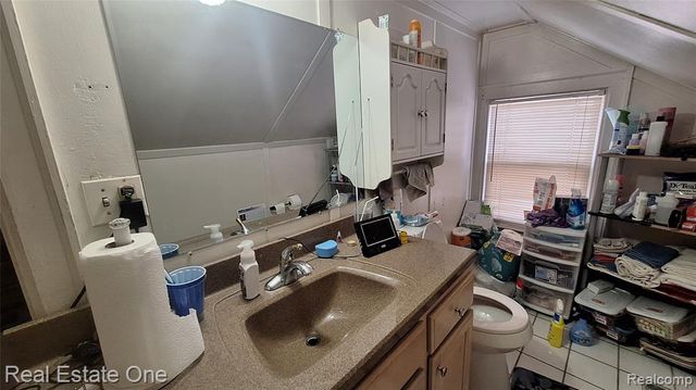 15094 Strathmoor Street, Detroit, MI 48227