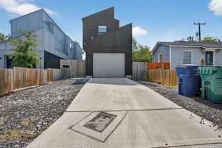 1906 E Crockett, San Antonio, TX 78202