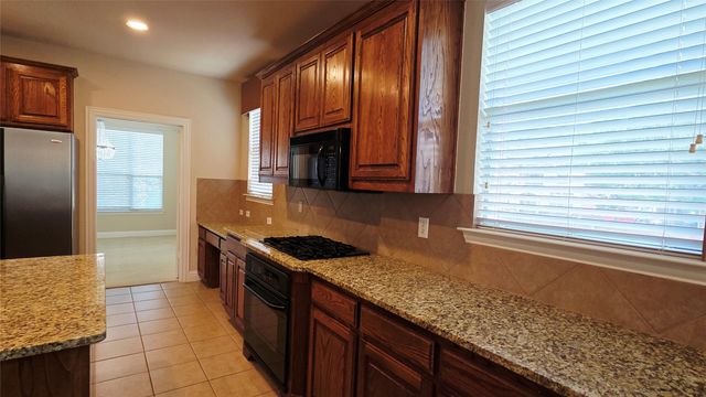 1902 Smoke Tree Trail, Garland, TX 75040