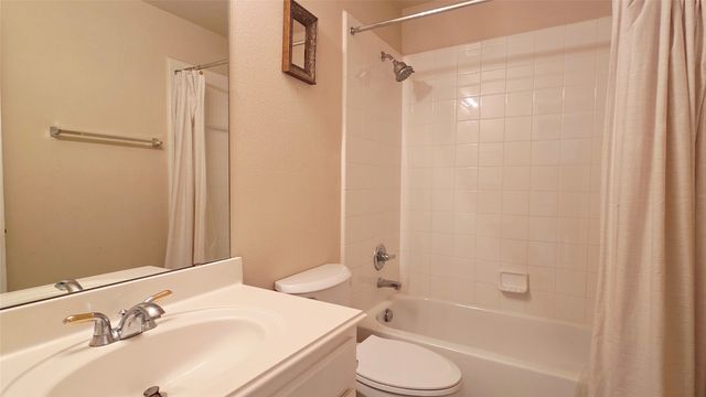 1902 Smoke Tree Trail, Garland, TX 75040