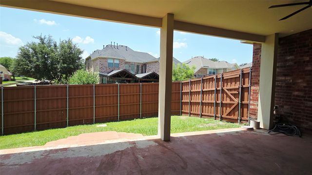 1902 Smoke Tree Trail, Garland, TX 75040