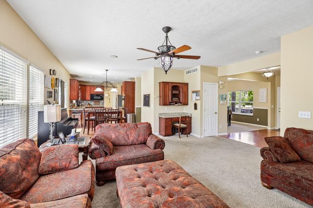 2885 Landings Way, Burlington, KY 41005