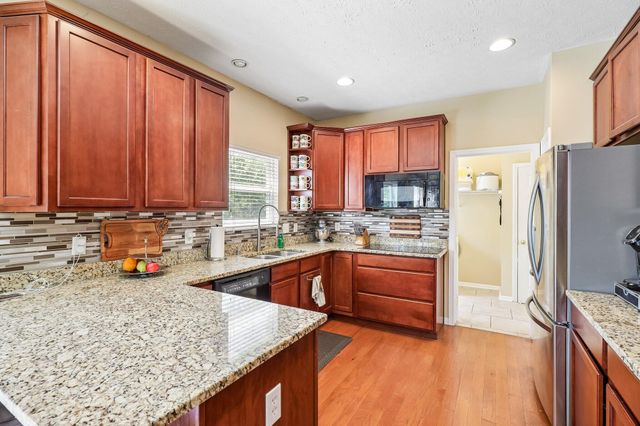2885 Landings Way, Burlington, KY 41005