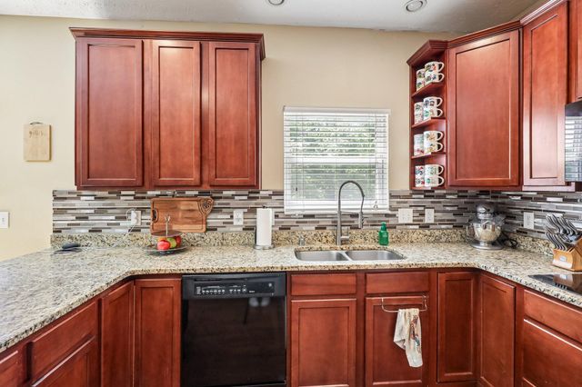 2885 Landings Way, Burlington, KY 41005