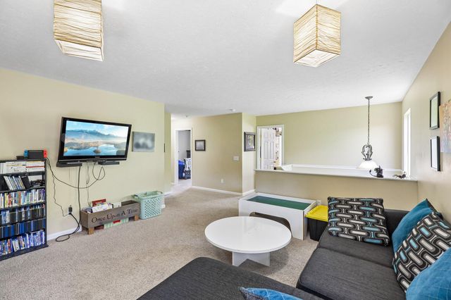 2885 Landings Way, Burlington, KY 41005